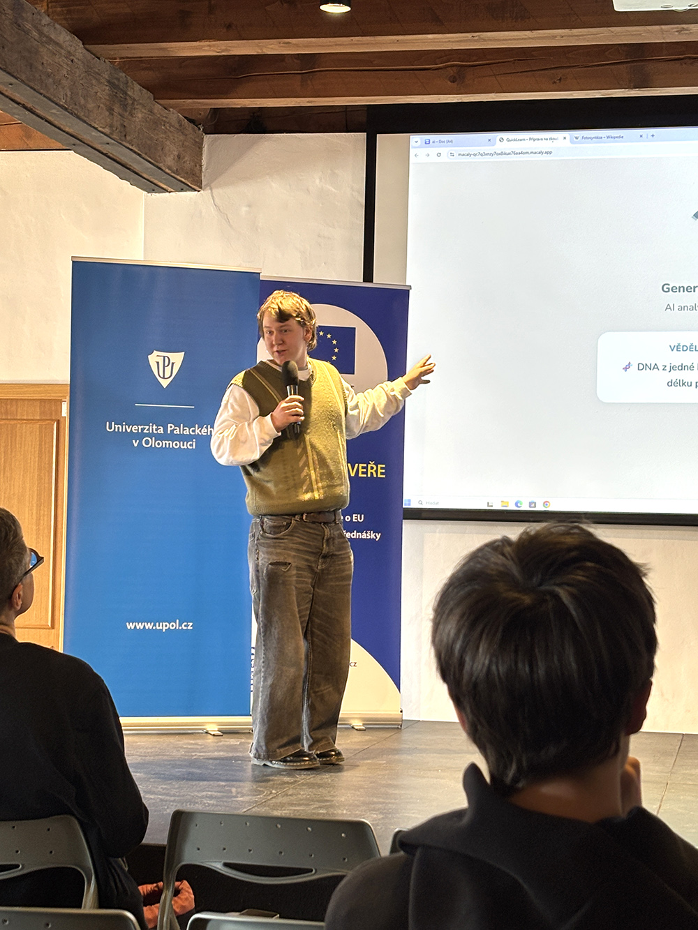 democraticon celostat w3