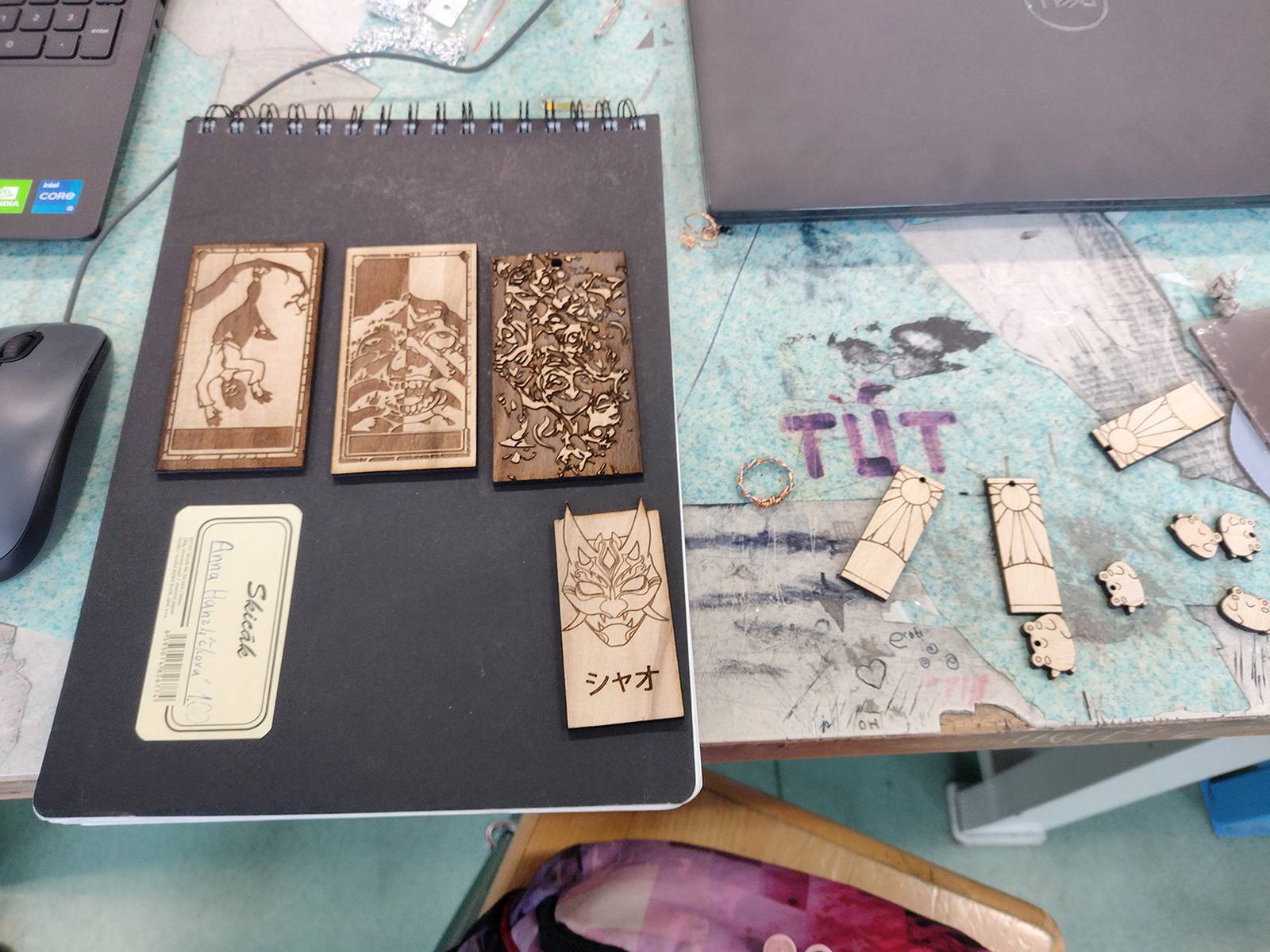 projektove dny gravirovani