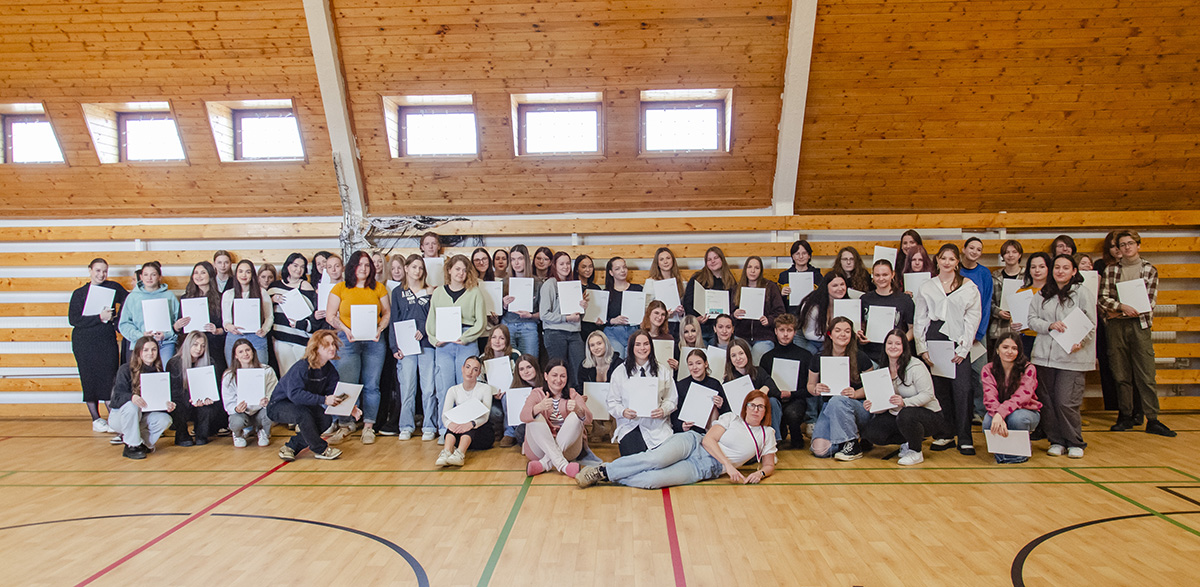 cambrige exams results graf